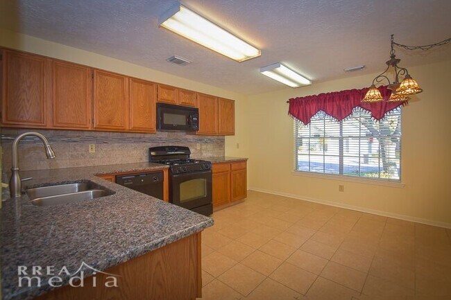 Building Photo - 19723 Glenfinch Ln