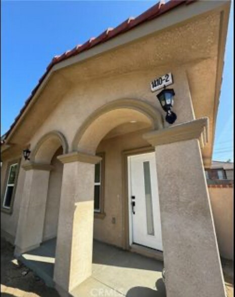 Building Photo - 1410 E Yucca Dr