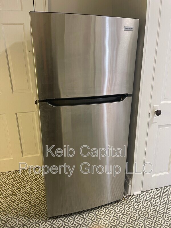 Building Photo - 179 Main St