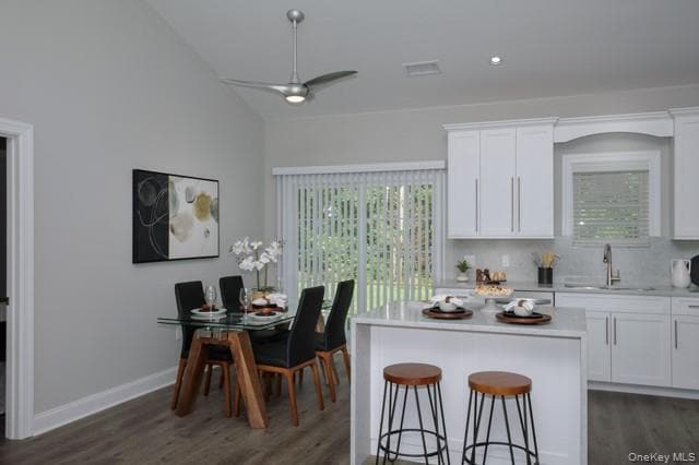 Building Photo - 68 Sunlight Walk