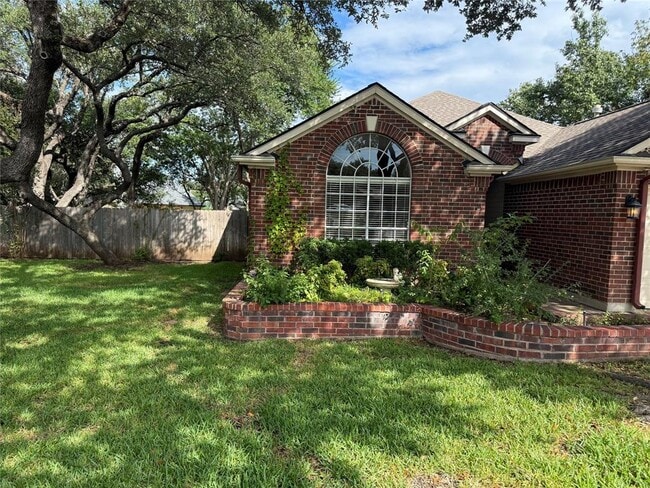 Building Photo - 2608 Stenson Dr