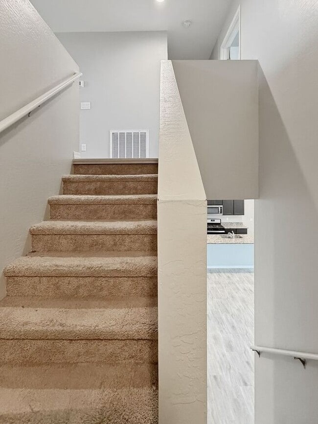 Building Photo - Home in Litchfield Park at Canyon Views! 5bd 4.5ba