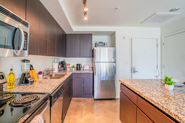 Building Photo - 914 N 4th St