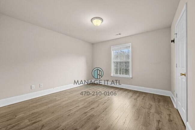 Building Photo - 5 Bedroom house rent in Suwanee near Peachtree Ridge High School