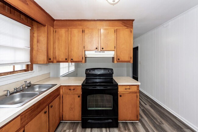 Building Photo - 4446 Farmwood St