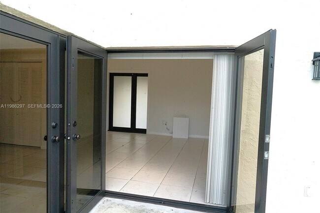 Building Photo - 21009 SW 124th Ave Rd