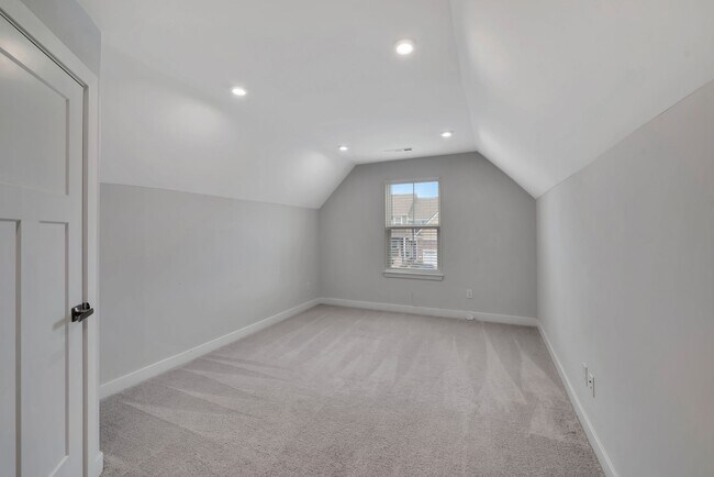 Building Photo - 393 S Downs Cir