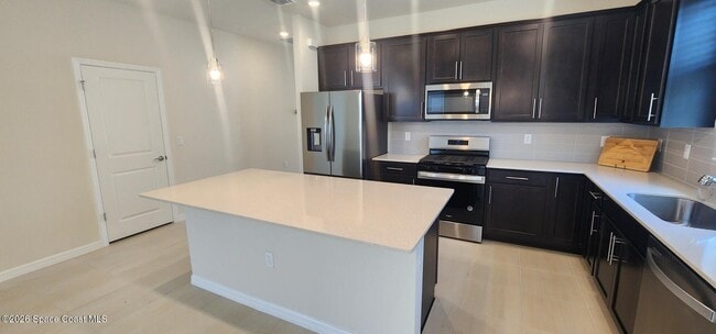 Building Photo - 2532 Painted Sky Ave