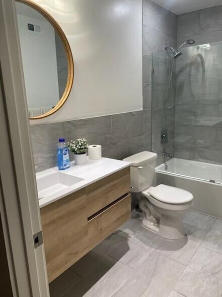 Building Photo - 48828 Desert Flower Dr