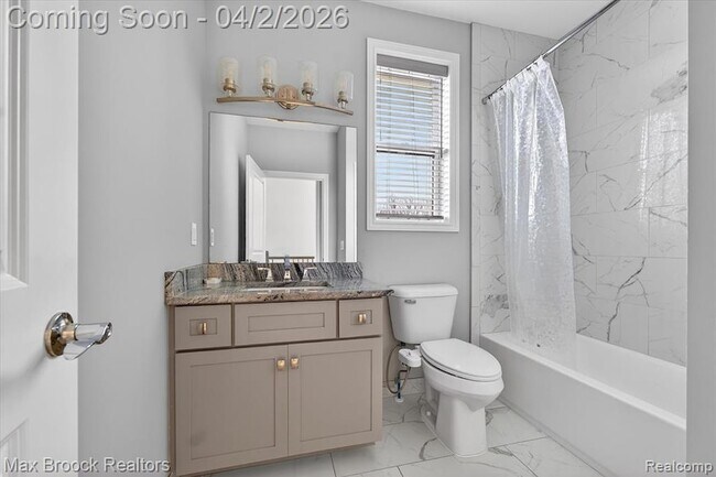 Building Photo - 43721 Legacy Dr