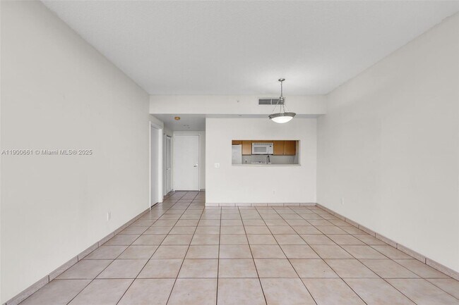 Building Photo - 2475 Brickell Ave