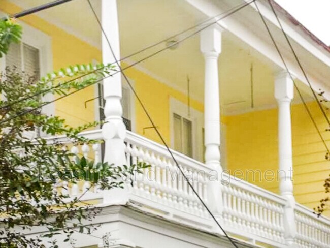 Building Photo - 120 Smith St