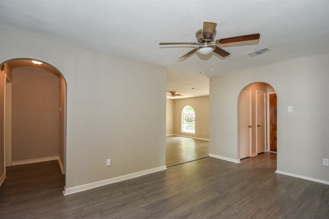 Building Photo - 11719 Murr Way