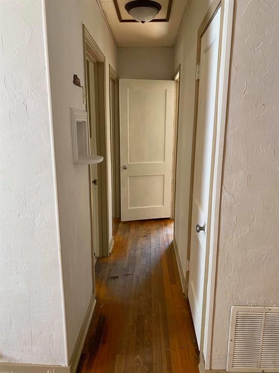 Building Photo - 1409 W San Antonio St