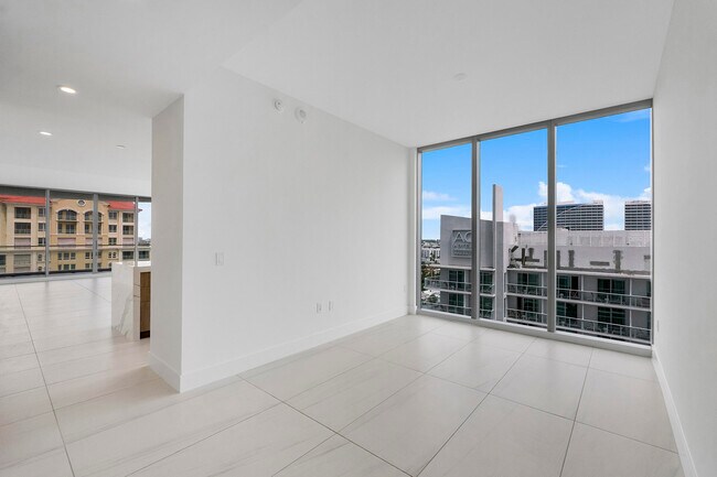 Building Photo - 151 N Seabreeze Blvd