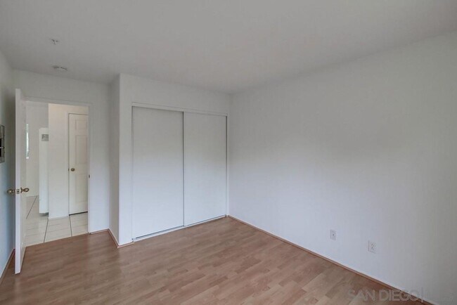 Building Photo - 2-bed, 2-bath Condo in San Diego's Linda Vista/Fashion Valley Area.