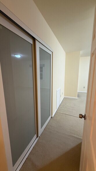 Building Photo - 7415 Fountain Head Dr