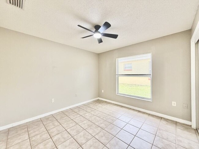Building Photo - 2140 Mystic Ring Loop