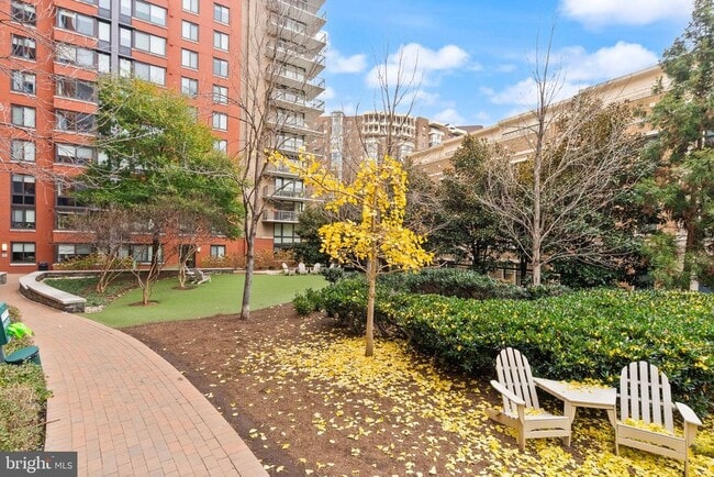 Building Photo - 1508 16th Ct N