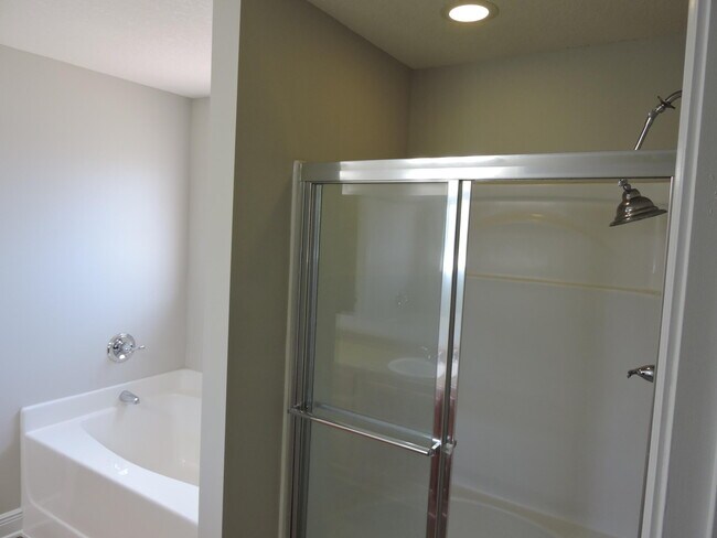 Building Photo - 4642 Hermosa Rd