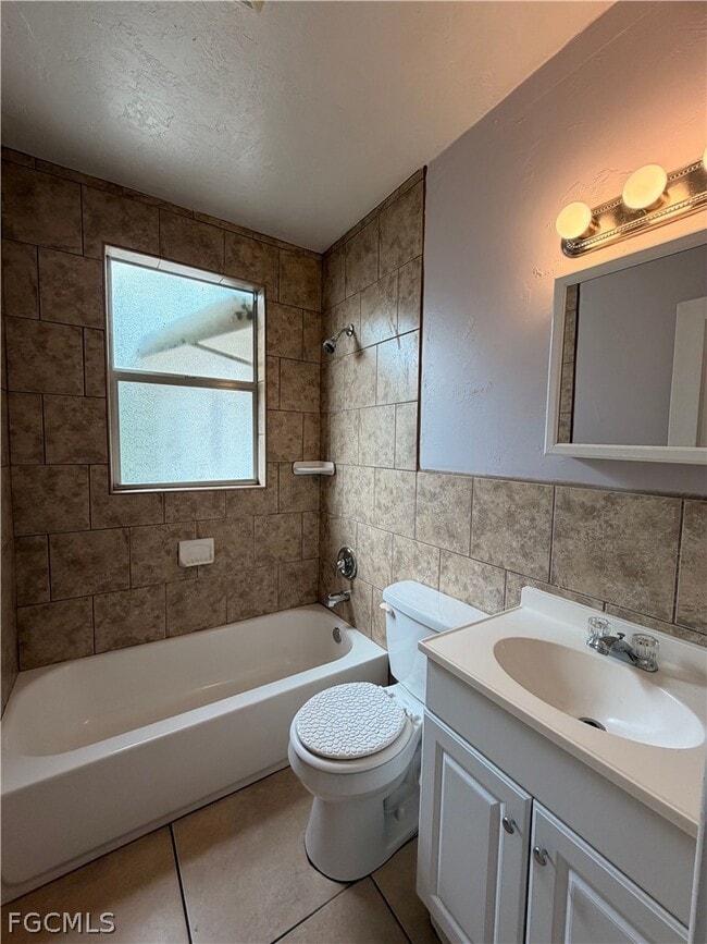 Building Photo - 2114 Dora St