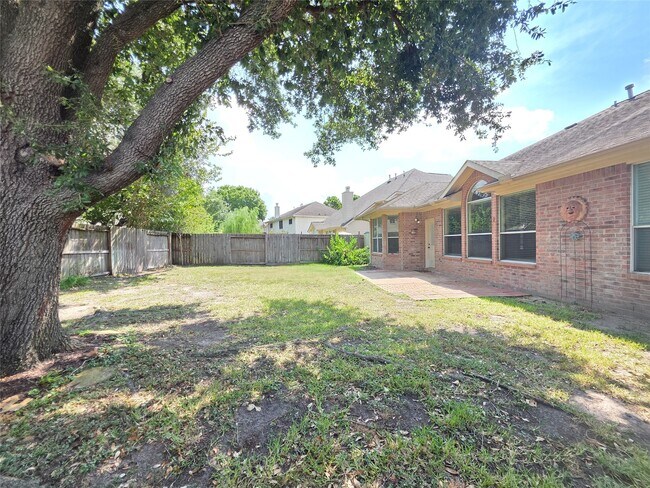 Building Photo - 9630 Green Valley Ln
