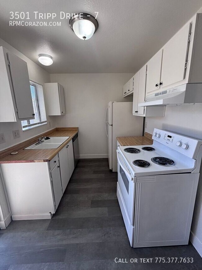 Building Photo - 3501 Tripp Dr