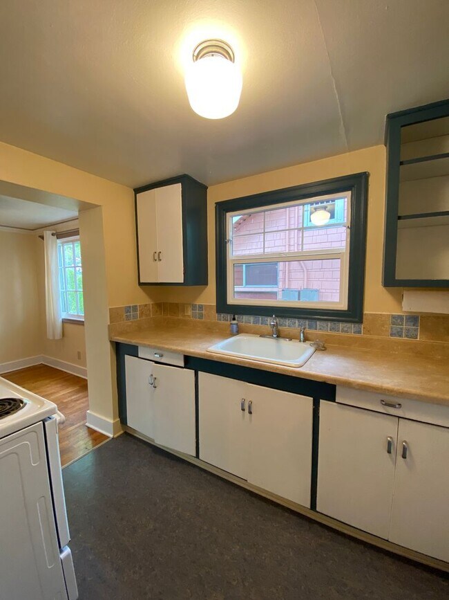 Building Photo - 544w13
