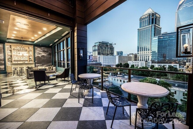 Building Photo - 101 W Morehead St