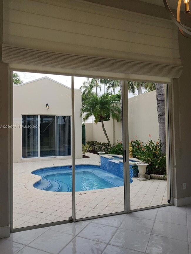 Building Photo - 17276 Bermuda Village Dr