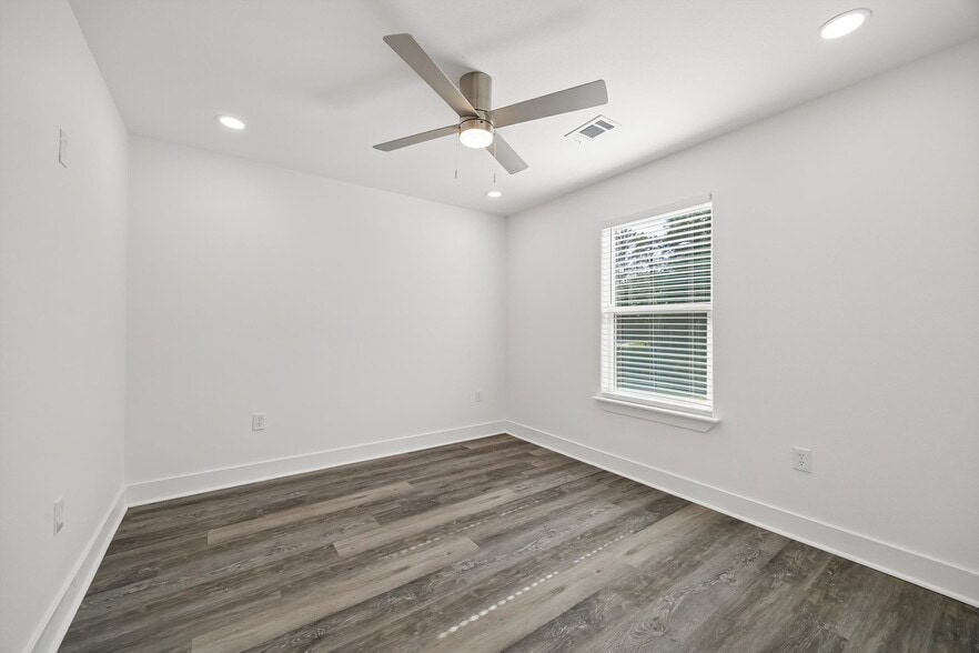 Building Photo - 22837 E Community Dr