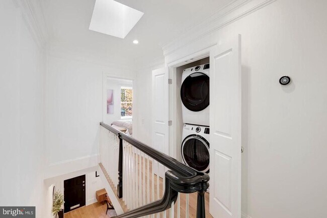 Building Photo - 1421 27th St NW