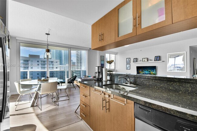 Building Photo - 601 NE 23rd St