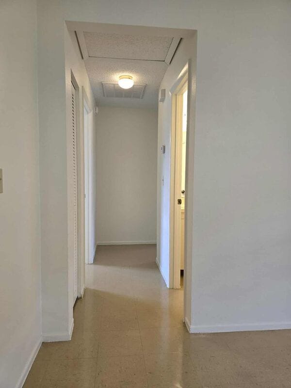 Building Photo - 3932 Spoonbill Ct