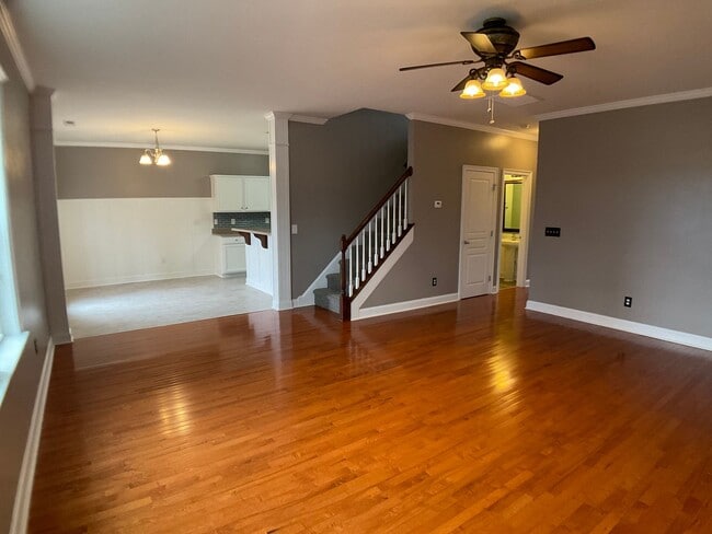 Building Photo - 300 Large Oak Ln