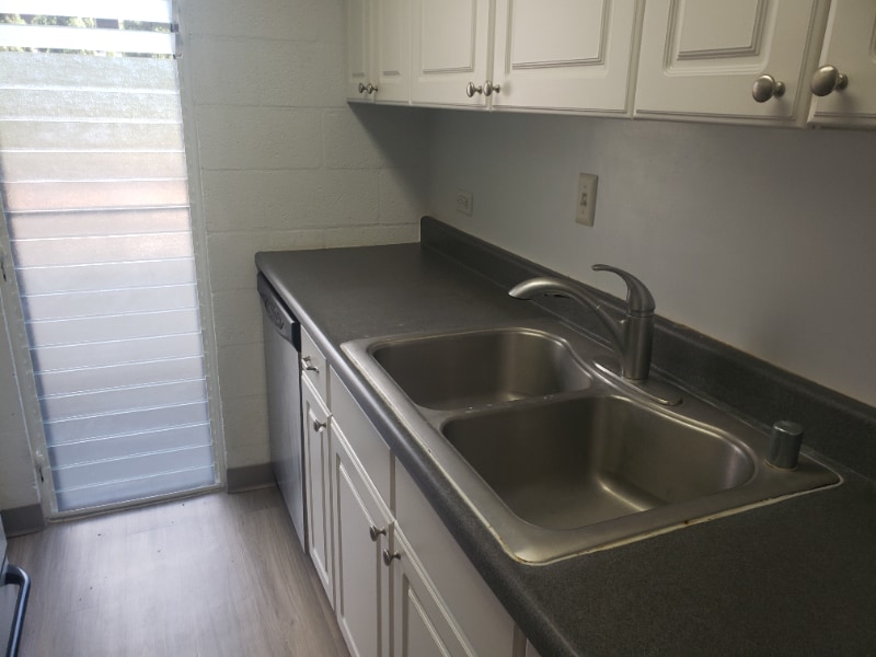 Building Photo - 1670 Kalakaua Ave