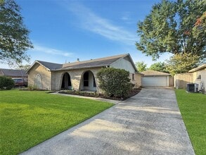 Building Photo - 9907 Windriver Dr