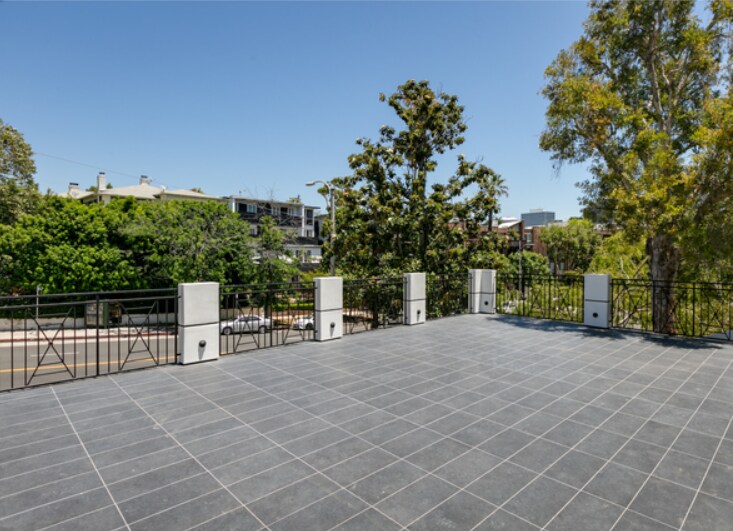 Building Photo - 1307 S Beverly Glen Blvd