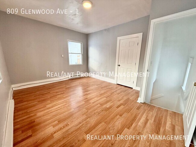 Building Photo - 809 Glenwood Ave