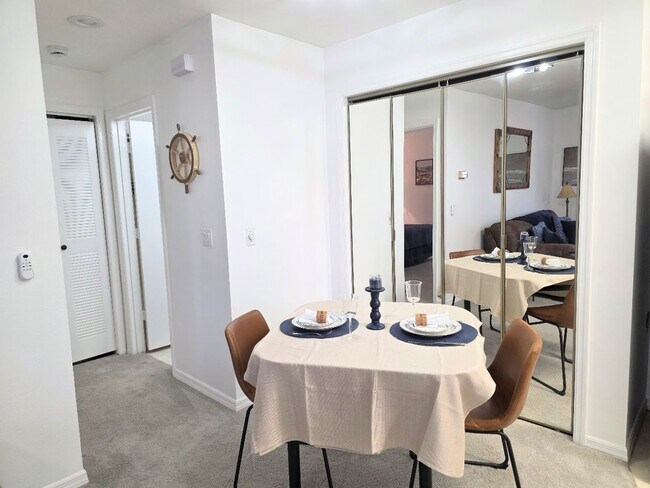 Building Photo - Charming 1-bedroom, 1-bath second-floor condo available NOW!