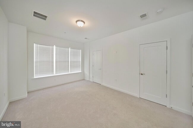 Building Photo - 256 Bluemont Branch Terrace SE