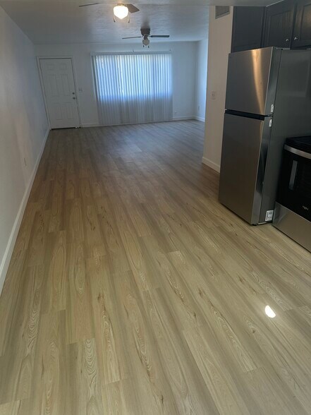 Building Photo - 3322 W Loma Ln