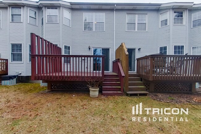 Building Photo - 96 Forrest Ct
