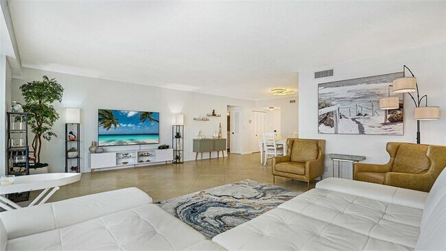 Building Photo - 3430 Galt Ocean Dr