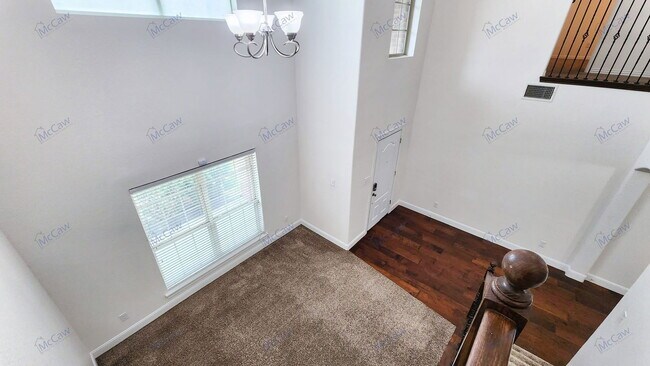 Building Photo - 3808 Hazelhurst Dr