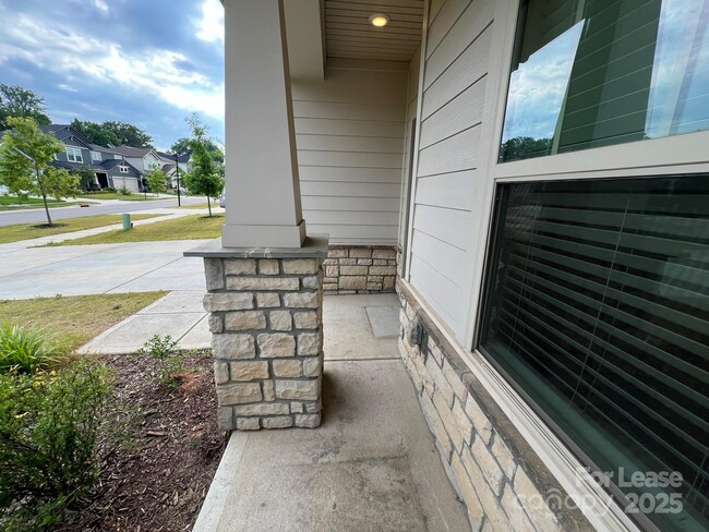 Building Photo - 12516 Stoneybrook Station Pkwy
