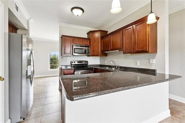Building Photo - 1250 Primrose Dr
