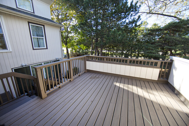 Deck - 1228 W Baldwin Ct