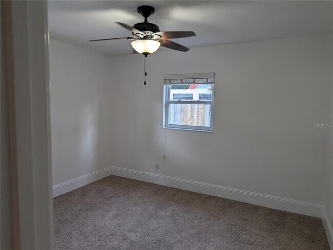 Building Photo - 1180 Eden Isle Blvd NE
