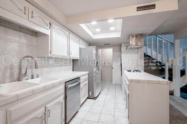 Building Photo - 2 Bedroom/2 Bath Condo with Garage  - $189...